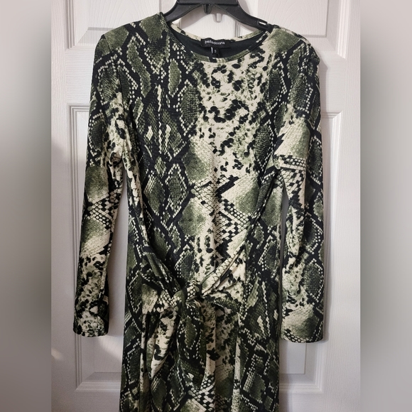 Willow Maxi: Olive Snakeskin - Small - Picture 6 of 7